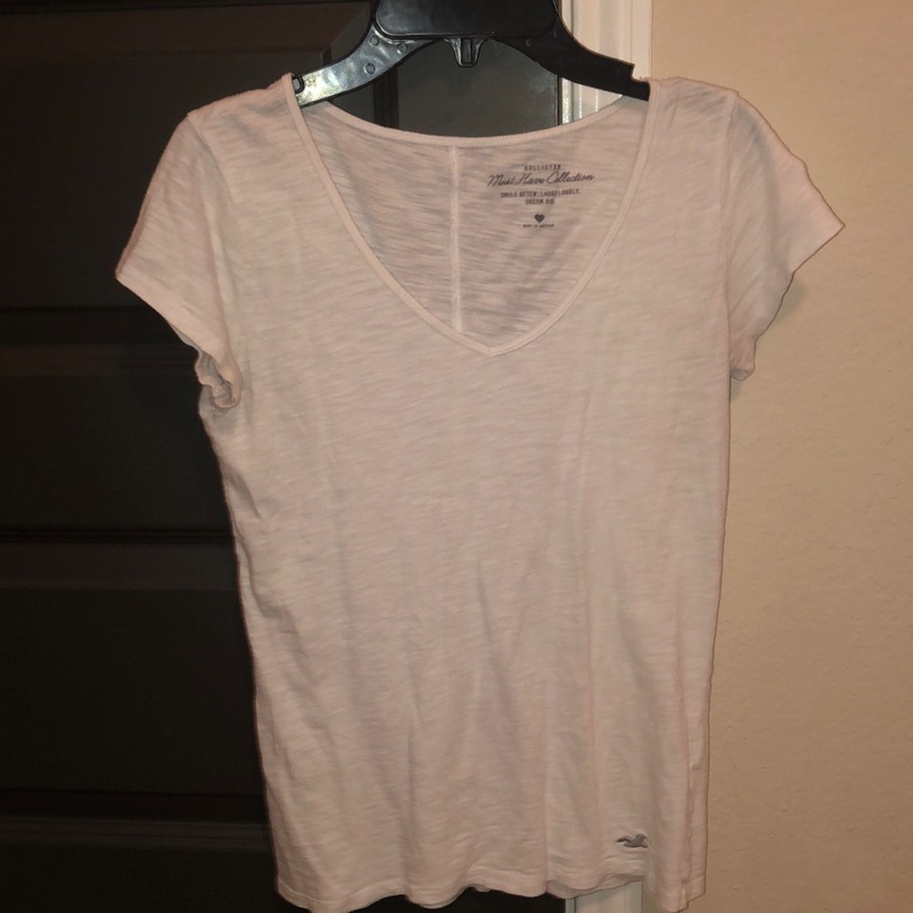 Plain white hollister T-shirt
